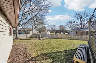 6004 Oriole Ln, Greendale, WI 53129 - Photo 30