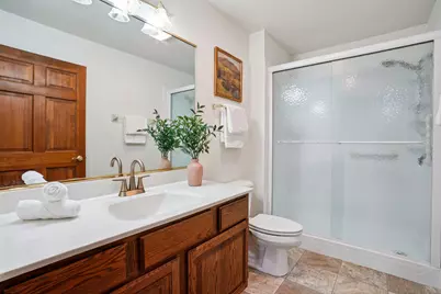 210  Hartford Sq, Hartford, WI 53027 - Photo 12