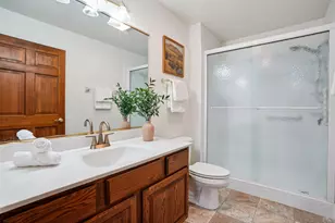 210 Hartford Square, Hartford, WI 53027 - Photo 12