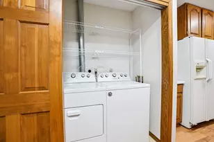 210 Hartford Square, Hartford, WI 53027 - Photo 28