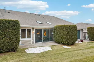 210 Hartford Square, Hartford, WI 53027 - Photo 26