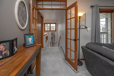 W240N2532 E Parkway Meadow Cir #5, Pewaukee, WI 53072 - Photo 4