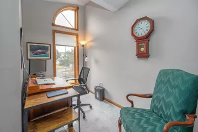 W240N2532 E Parkway Meadow Cir #5, Pewaukee, WI 53072 - Photo 10