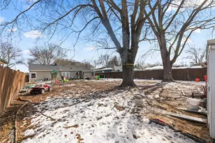 4637 N 101st St, Wauwatosa, WI 53225 - Photo 36