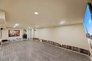 4637 N 101st St, Wauwatosa, WI 53225 - Photo 28