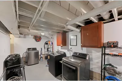 4637 N 101st St, Wauwatosa, WI 53225 - Photo 32