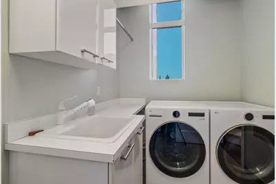 825 N Prospect Ave #701, Milwaukee, WI 53202 - Photo 16