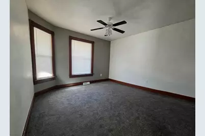 1801 N Wisconsin St #LOWER, Racine, WI 53402 - Photo 6