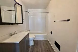 1801 N Wisconsin St, Racine, WI 53402 - Photo 8