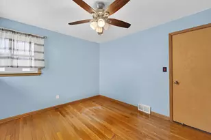 807 79th St, Kenosha, WI 53143 - Photo 12