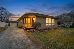 807 79th St, Kenosha, WI 53143 - Photo 2