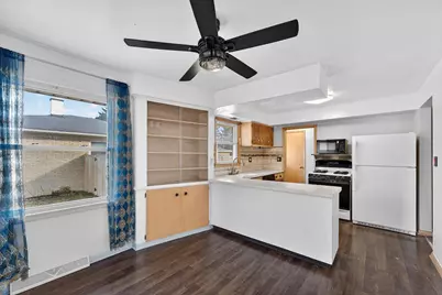 807  79th St, Kenosha, WI 53143 - Photo 6