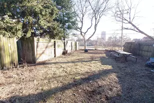 1227 E Kane Pl, Milwaukee, WI 53202 - Photo 10