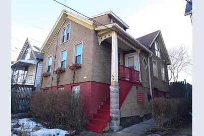 1227 E Kane Pl, Milwaukee, WI 53202 - Photo 1