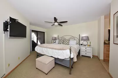1600 W Green Tree Rd #302, Glendale, WI 53209 - Photo 6