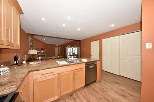 1600 W Green Tree Rd, Glendale, WI 53209 - Photo 14