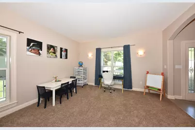 5255 W Princeton Dr, Franklin, WI 53132 - Photo 8