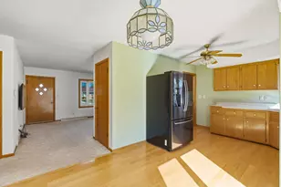 N86W18105 Summit Dr, Menomonee Falls, WI 53051 - Photo 14