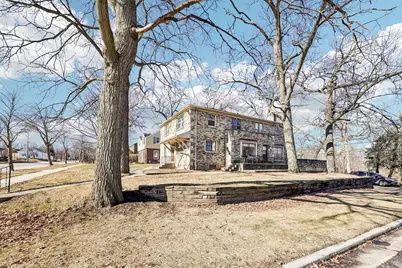4703 W Jackson Park Dr, Milwaukee, WI 53219 - Photo 10