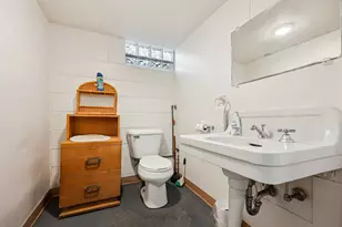 4703 W Jackson Park Dr, Milwaukee, WI 53219 - Photo 54