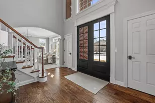 1810 E Bristlecone Dr, Hartland, WI 53029 - Photo 6