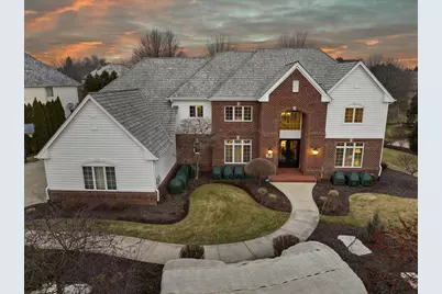 1810 E Bristlecone Dr, Hartland, WI 53029 - Photo 2