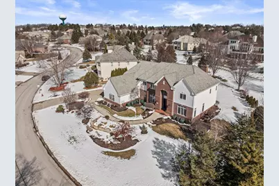 1810 E Bristlecone Dr, Hartland, WI 53029 - Photo 92