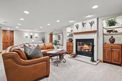 1810 E Bristlecone Dr, Hartland, WI 53029 - Photo 44