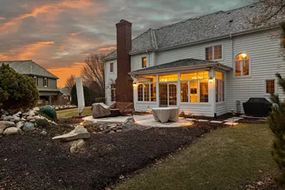 1810 E Bristlecone Dr, Hartland, WI 53029 - Photo 110