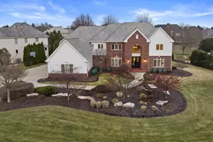 1810 E Bristlecone Dr, Hartland, WI 53029 - Photo 112