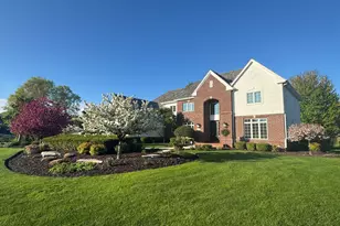 1810 E Bristlecone Dr, Hartland, WI 53029 - Photo 76