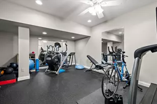 1810 E Bristlecone Dr, Hartland, WI 53029 - Photo 52