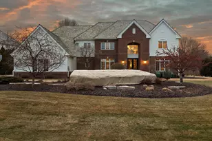 1810 E Bristlecone Dr, Hartland, WI 53029 - Photo 106