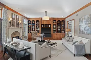 1810 E Bristlecone Dr, Hartland, WI 53029 - Photo 8