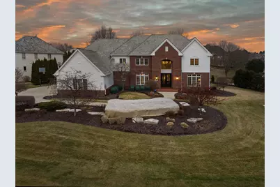 1810 E Bristlecone Dr, Hartland, WI 53029 - Photo 100