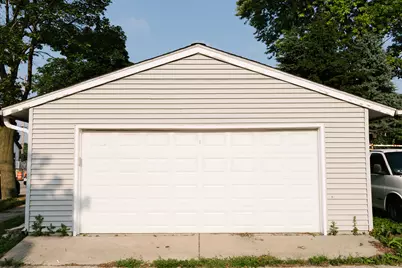 1748 S 4th St, Milwaukee, WI 53204 - Photo 26