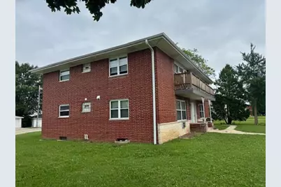 8922 W Villard Ave, Milwaukee, WI 53225 - Photo 2