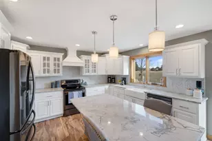 3219 Old Hickory Pl, West Bend, WI 53095 - Photo 16