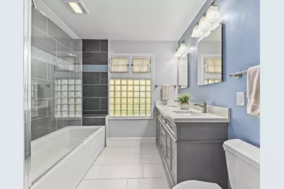 2441 N 97th St, Wauwatosa, WI 53226 - Photo 18