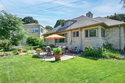 2441 N 97th St, Wauwatosa, WI 53226 - Photo 26