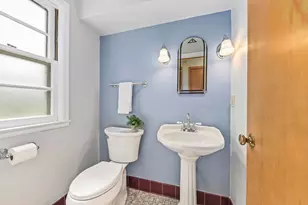 2441 N 97th St, Wauwatosa, WI 53226 - Photo 14