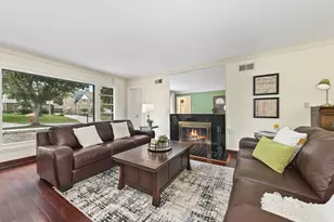 2441 N 97th St, Wauwatosa, WI 53226 - Photo 4