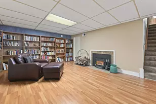 2441 N 97th St, Wauwatosa, WI 53226 - Photo 24