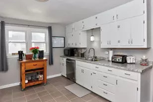 2125 Fairmont St, Manitowoc, WI 54220 - Photo 8