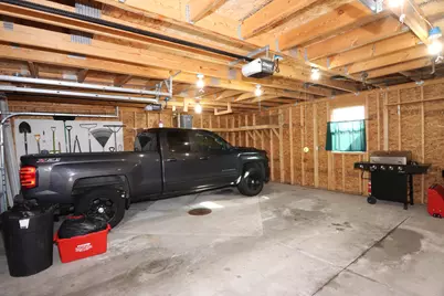 2125  Fairmont St, Manitowoc, WI 54220 - Photo 32