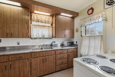 301  North Ave, Hartland, WI 53029 - Photo 14