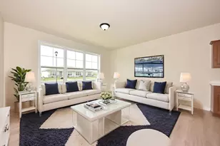 615 Hunter Oaks Blvd, Watertown, WI 53094 - Photo 4