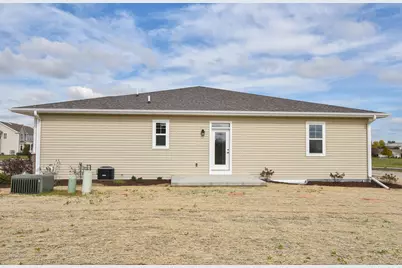 615  Hunter Oaks Blvd #B, Watertown, WI 53094 - Photo 30