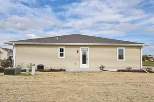 615 Hunter Oaks Blvd, Watertown, WI 53094 - Photo 30