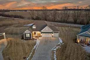 10830 N Tartan Ct, Mequon, WI 53097 - Photo 48